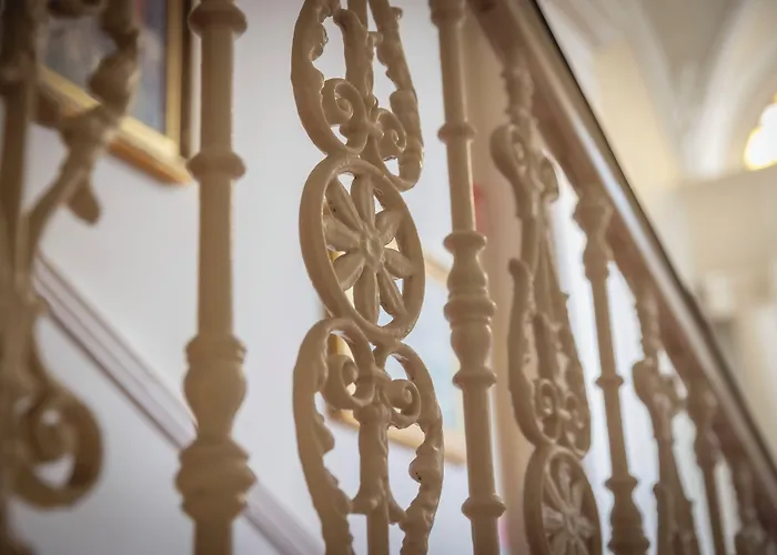 Albany House 3* Dublin