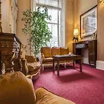 Albany House Szálloda 3*