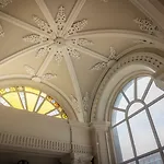 Albany House Hotel 3*