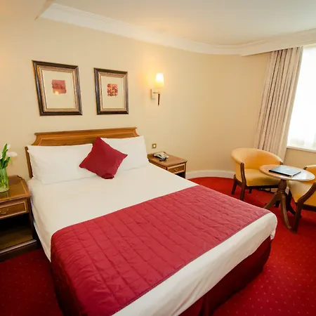 Albany House Hotel 3*