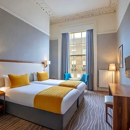Albany House 3*