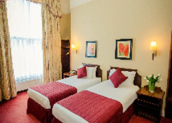 فندق Albany House 3*