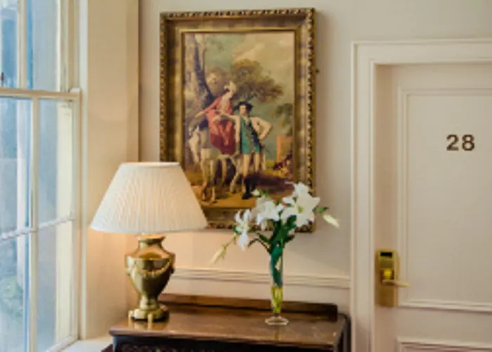 Hotell Albany House 3*