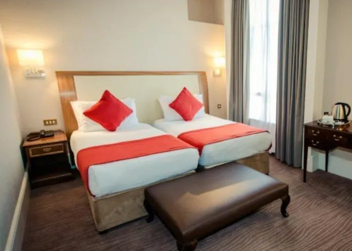 Albany House Hotell 3*