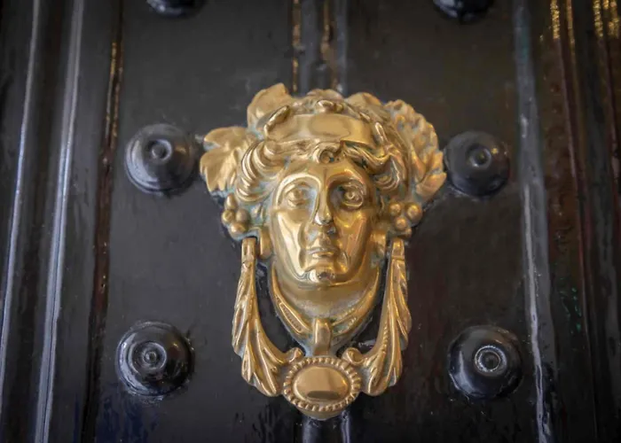 Albany House 3* Dublin