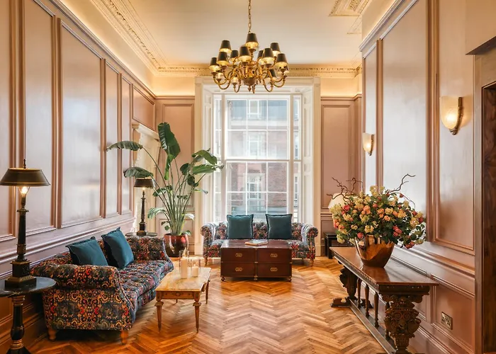 Albany House 3*