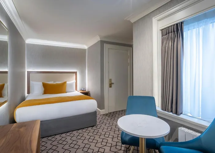 Albany House 3*