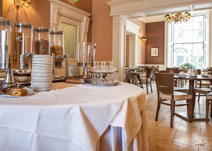 Hotell Albany House 3*