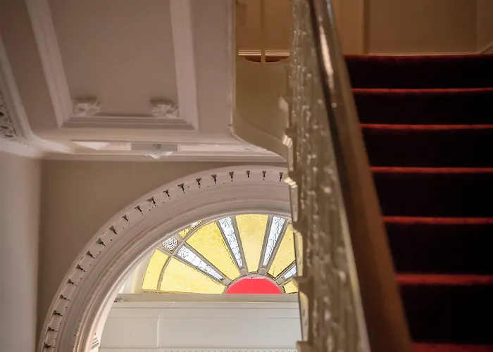 Hotell Albany House 3*
