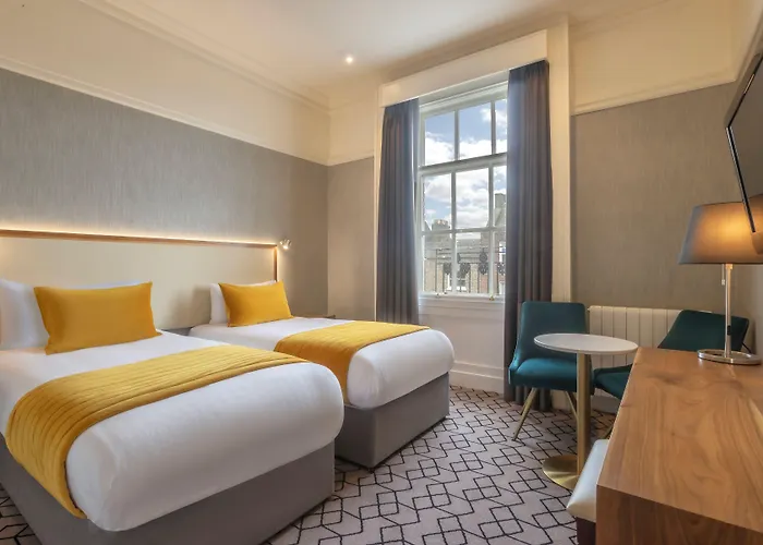 فندق Albany House 3*