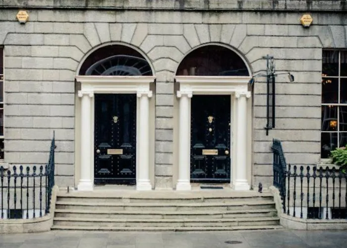 Albany House