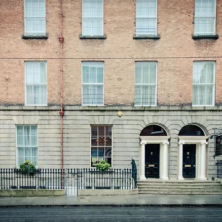 Albany House Отель
