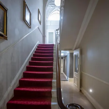 Отель Albany House Дублин