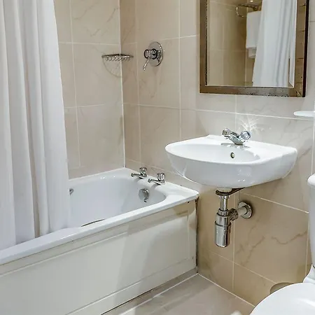 Albany House Отель