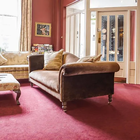 Albany House 3* Дублин
