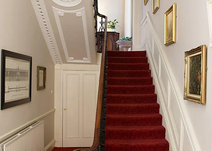 Отель Albany House Дублин